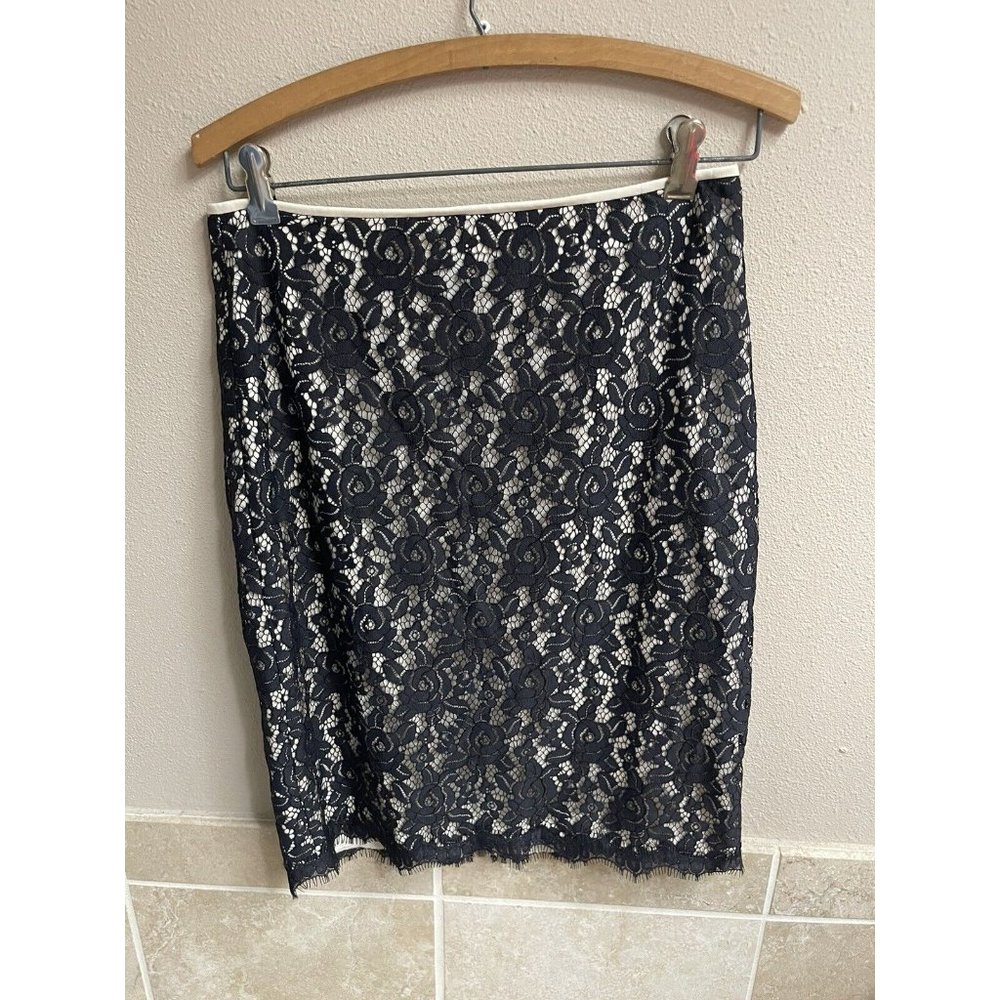 Diane Von Furstenberg Scotia Pencil Skirt Sz 6 Black Ivory Lace Knee Length VEUC